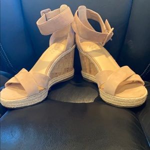 Franco Sarto Women’s Quintana Wedge Sandal
